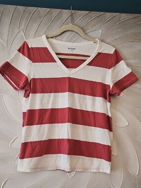 Old Navy Tee
